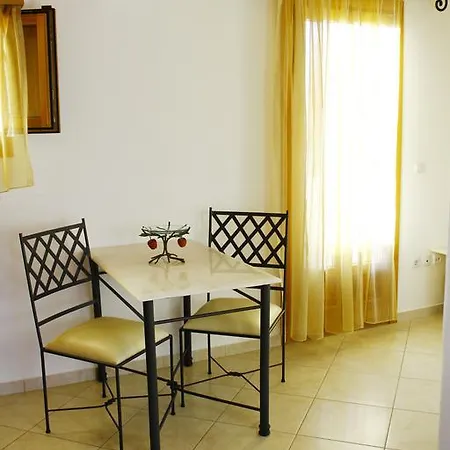 Alisachni Apartment *